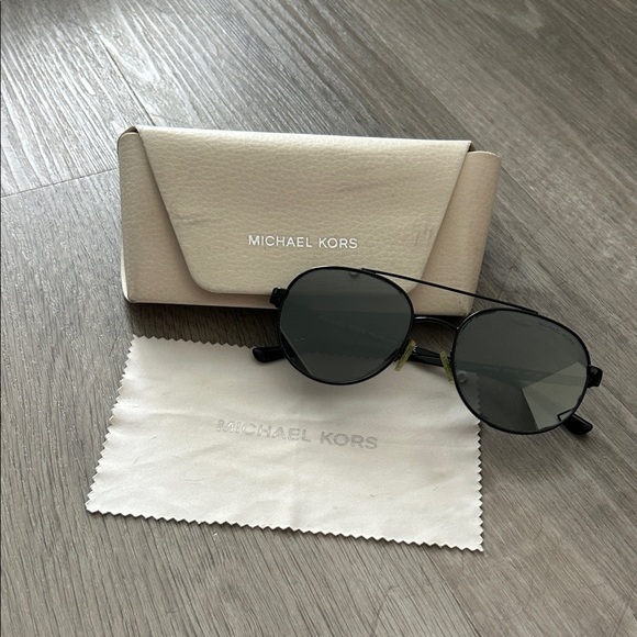 Michael Kors MK1021 (Lon) Sunglasses - Picture 1 of 15